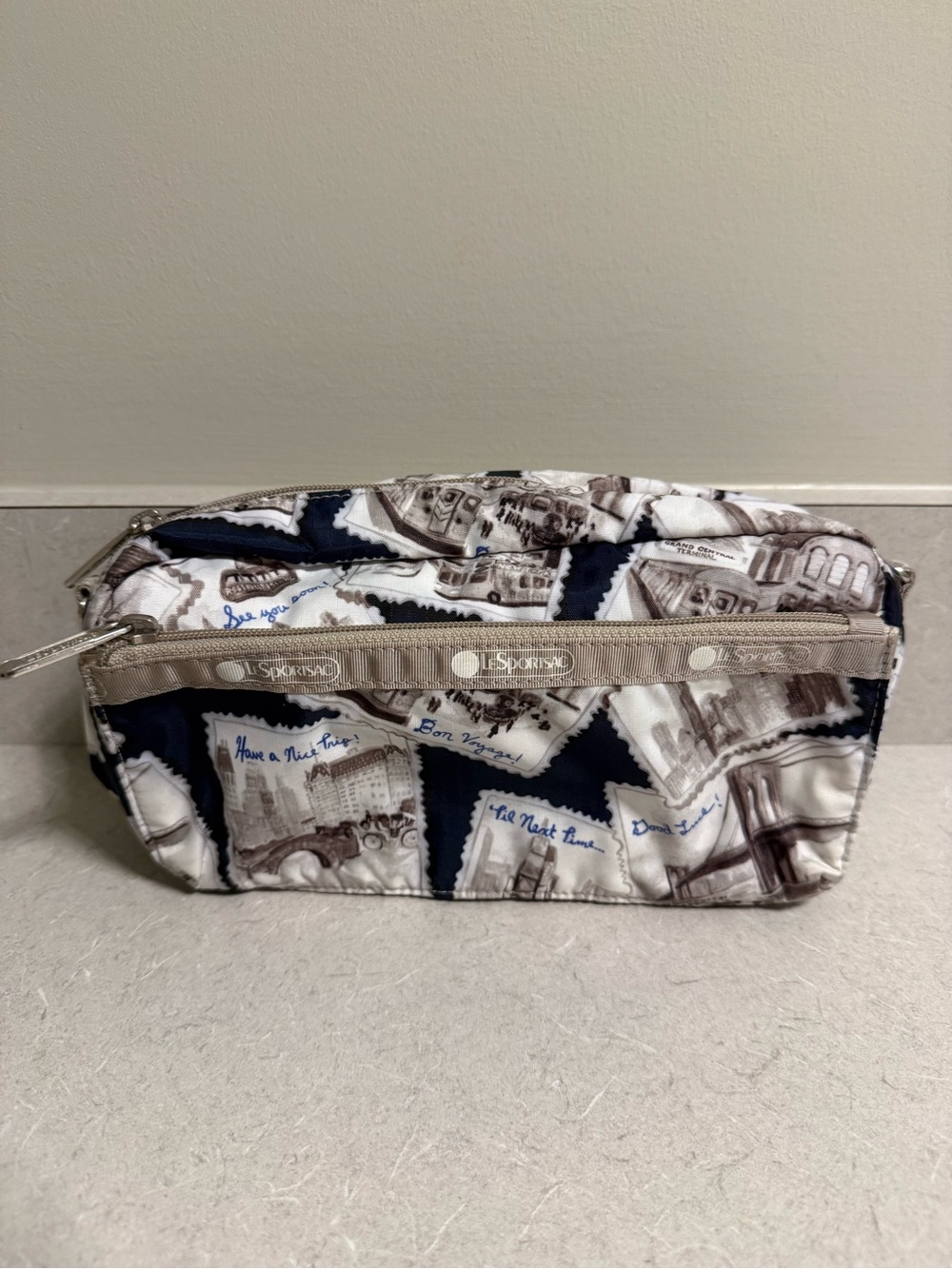 BNW LeSportsac Navy & Beige Travel Cosmetic Pouch